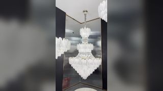 लिविंग डाइनिंग रूम बेडरूम लाइट के लिए ब्रास फिनिश के साथ फैक्टरी हस्तनिर्मित नेवी ब्लू ग्लास चंदेलियर