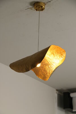 नॉर्डिक आधुनिक पीतल क्रिस्टल हस्तनिर्मित लोटस पत्ता फूंका हुआ ग्लास लटकन प्रकाश एकल लटकन रसोई झूमर लटकन रोशनी