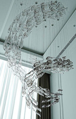 क्रिएटिव होटल लॉबी विला बैंक्वेट हॉल इंजीनियरिंग क्रिस्टल कस्टम लैंप डेकोरेशन स्पाइरल ग्लास लीफ एक्सेसरीज़