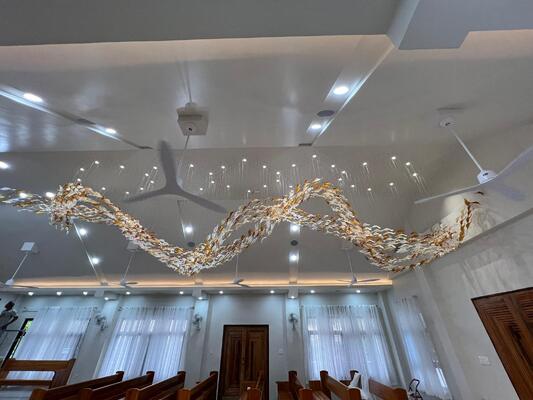 कस्टम होटल लॉबी कला झूमर डॉल्फिन के लिए लटकन रोशनी आभूषण शॉपिंग मॉल छत गलियारे बिक्री विभाग रेत