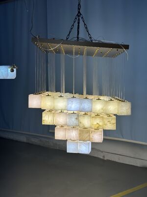 आधुनिक प्राकृतिक संगमरमर झूमर लक्जरी प्राकृतिक स्पेनिश विला लिविंग रूम लैंप पोस्ट रेस्तरां एलाबास्टर पेंडेंट लैंप